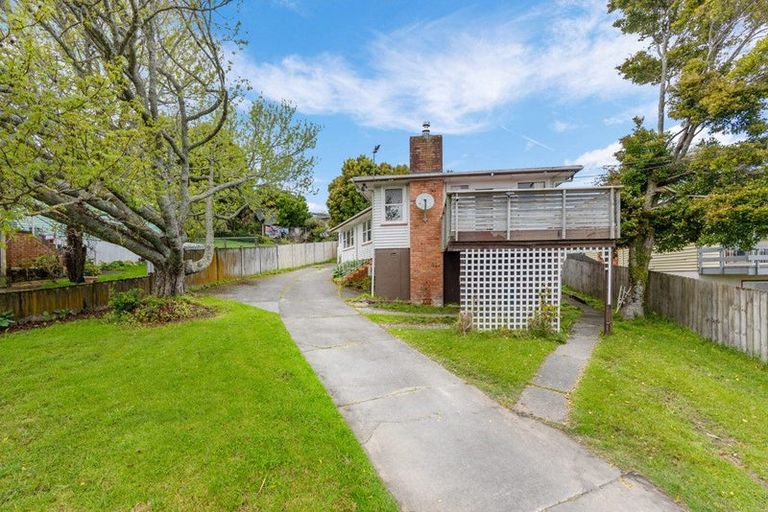 Photo of property in 38 Bond Crescent, Forrest Hill, Auckland, 0620