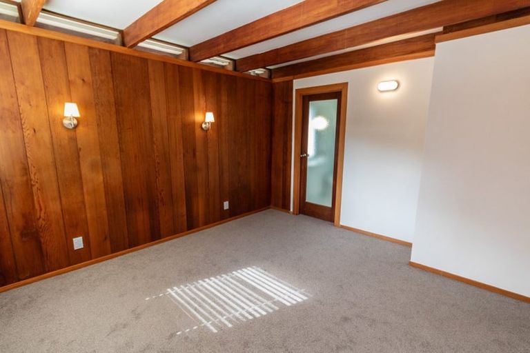 Photo of property in 39 Lucknow Terrace, Khandallah, Wellington, 6035