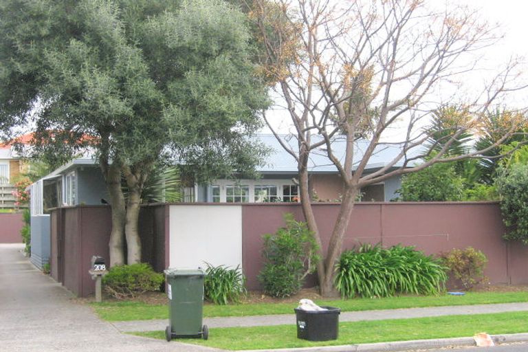 Photo of property in 208 Valley Road, Mount Maunganui, 3116