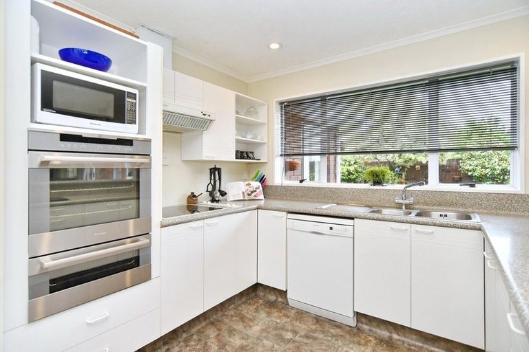Photo of property in 15 Autumn Place, Mairehau, Christchurch, 8052