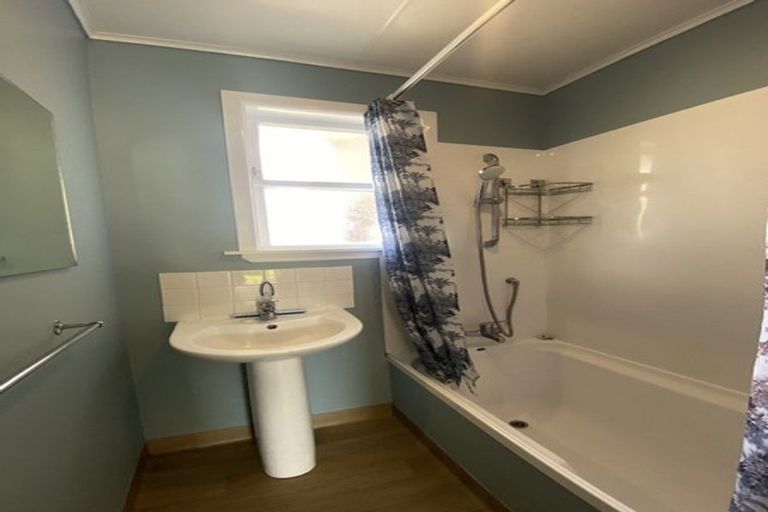 Photo of property in 99 Hewer Crescent, Naenae, Lower Hutt, 5011