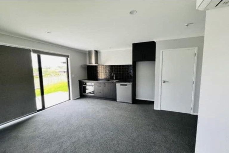 Photo of property in 55 Leathem Crescent, Pokeno, 2402