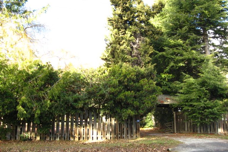 Photo of property in 730 Lake Hayes-arrow Junction, Lake Hayes, Queenstown, 9371