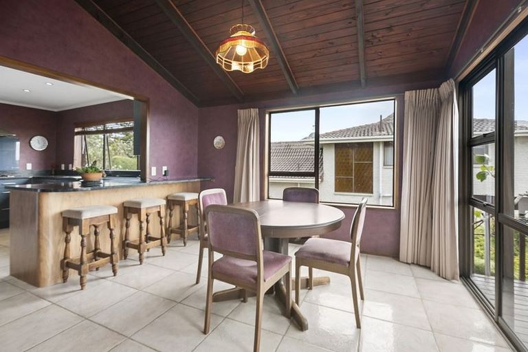 Photo of property in 40 Balmain Road, Chatswood, Auckland, 0626