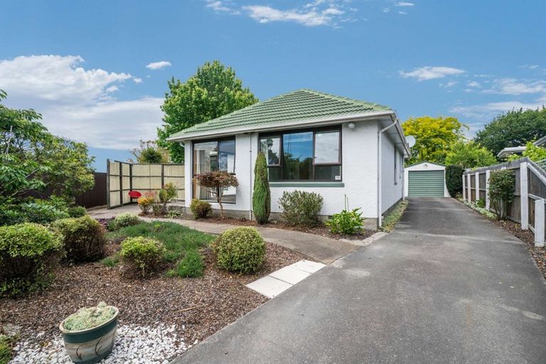 Photo of property in 14 Ardmore Place, Bishopdale, Christchurch, 8053