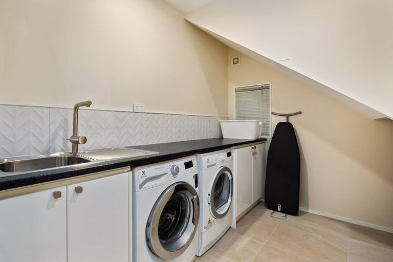 Photo of property in 5 Packhorse Lane, Arthurs Point, Queenstown, 9371