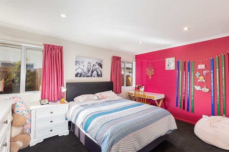 Photo of property in 20 Taiore Crescent, Marshland, Christchurch, 8083