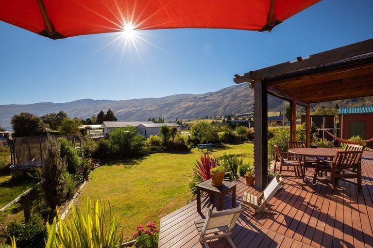 Photo of property in 2 Hector Close, Kingston, Athol, 9793