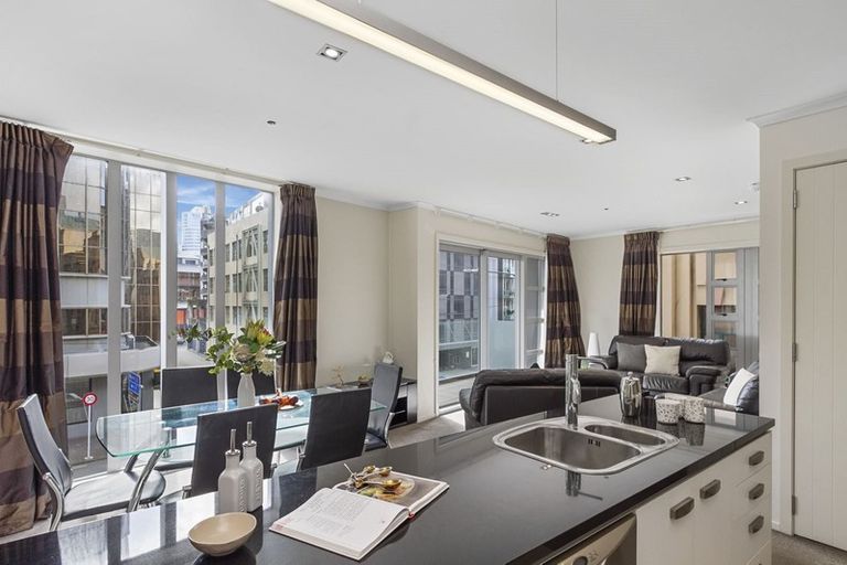 Photo of property in Bellagio Apartments, 2b/39 Taranaki Street, Te Aro, Wellington, 6011