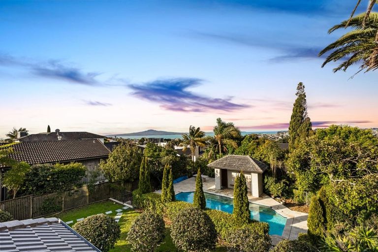 Photo of property in 184 Kohimarama Road, Kohimarama, Auckland, 1071