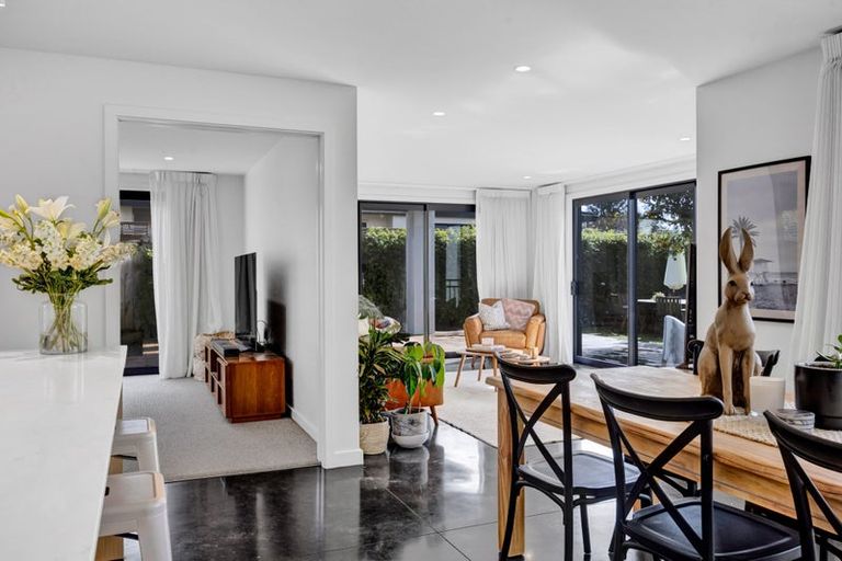 Photo of property in 12a Kauri Street, Merrilands, New Plymouth, 4312