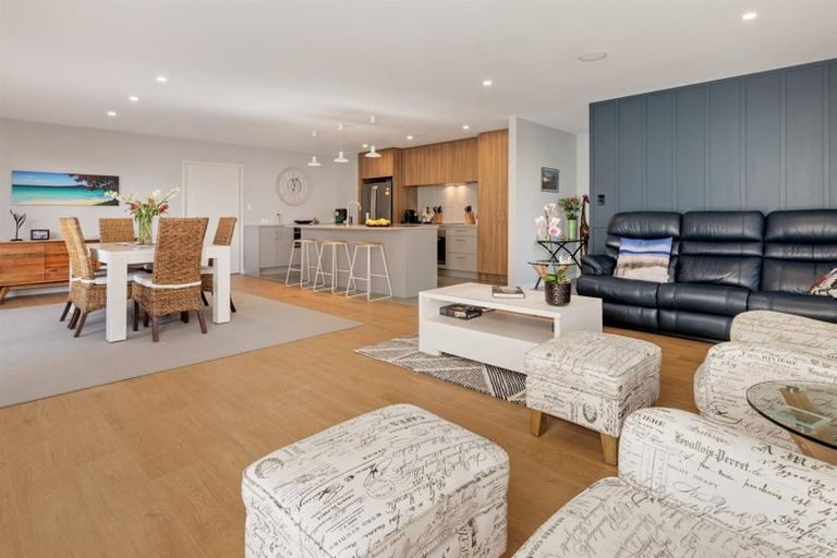 Photo of property in 69 The Boulevard, Papamoa Beach, Papamoa, 3118