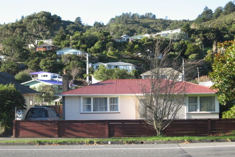 Photo of property in 65 Stokes Valley Road, Stokes Valley, Lower Hutt, 5019