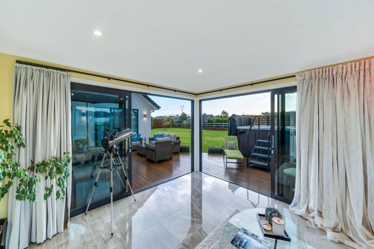 Photo of property in 19 Barewood Grove, West Melton, 7618