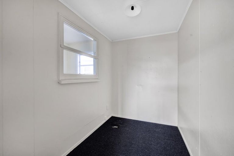 Photo of property in 25 Hunter Street, Hawera, 4610