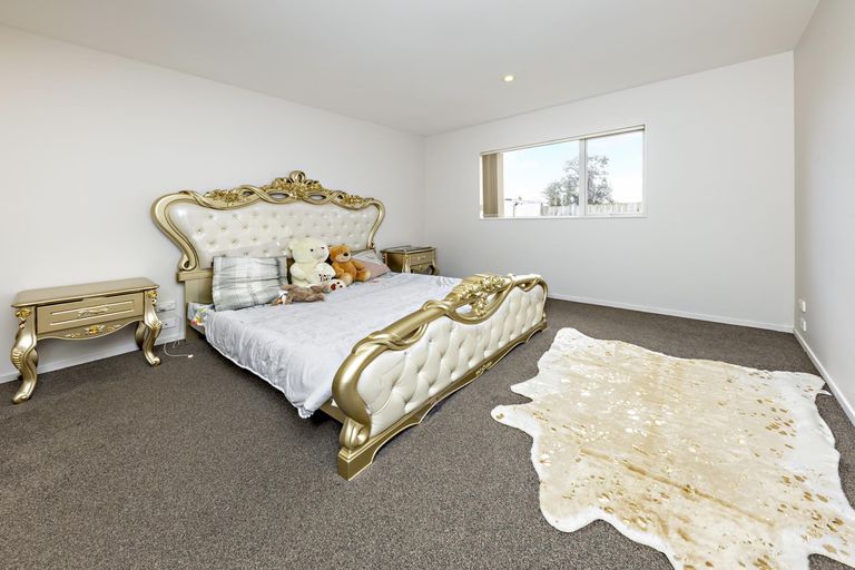 Photo of property in 30 Popokatea Drive, Takanini, 2112