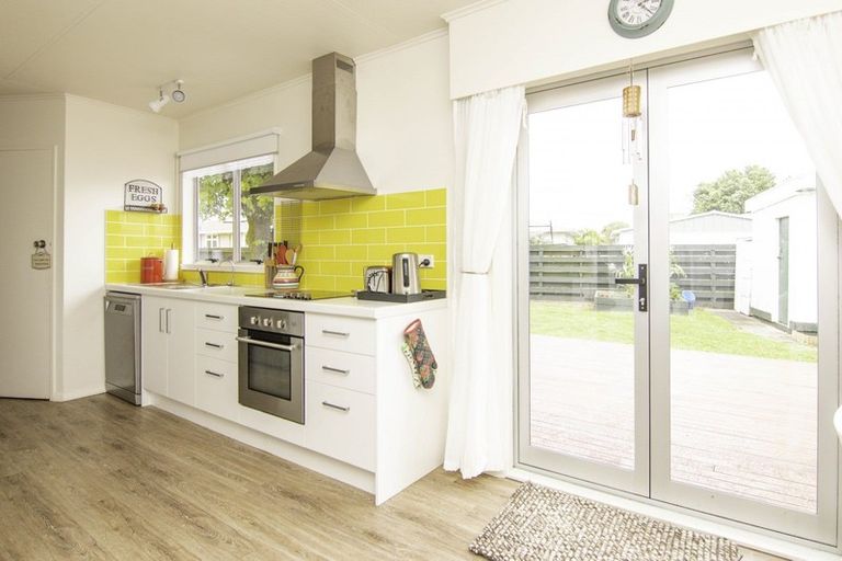 Photo of property in 16 Wyndham Street, Awapuni, Palmerston North, 4412