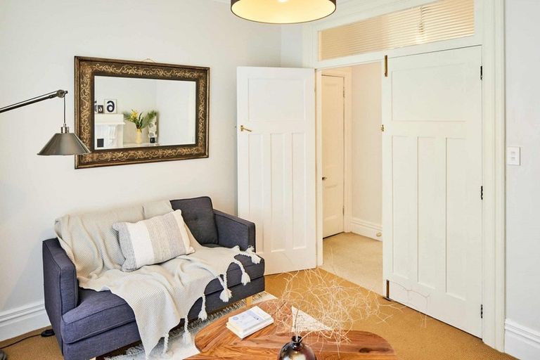 Photo of property in 6 Porritt Avenue, Mount Victoria, Wellington, 6011