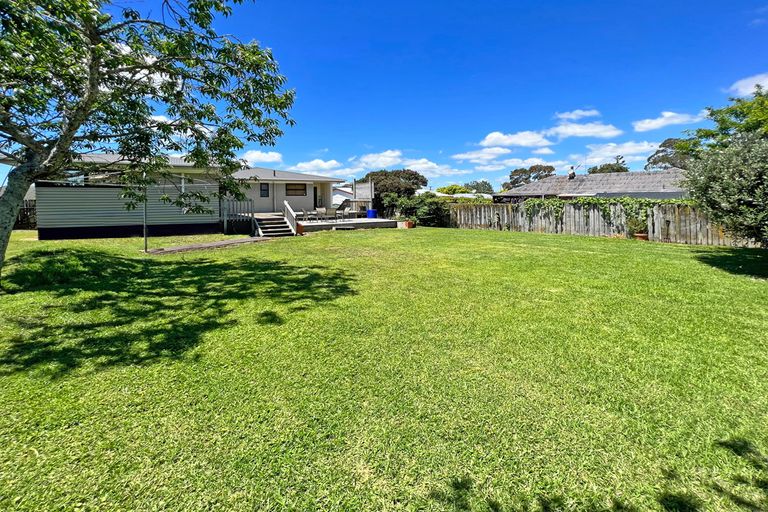 Photo of property in 2 Lincoln Road, Manurewa East, Auckland, 2102