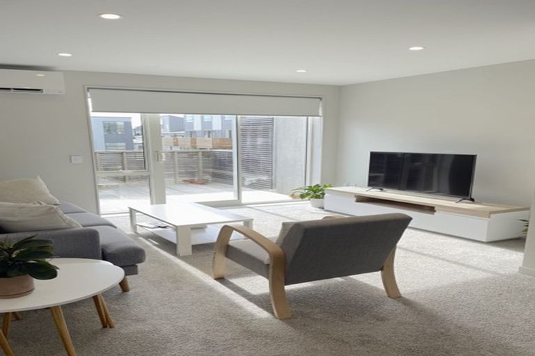 Photo of property in 10/31 Princess Terrace, Newtown, Wellington, 6021