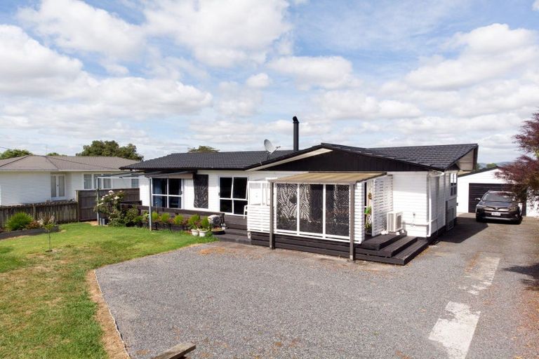 Photo of property in 71 Pipiroa Road, Ngatea, 3503