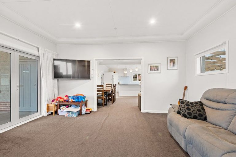 Photo of property in 19 Milton Street, Gore, 9710