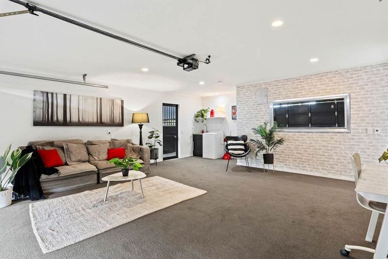 Photo of property in 120a Awaruku Road, Torbay, Auckland, 0630