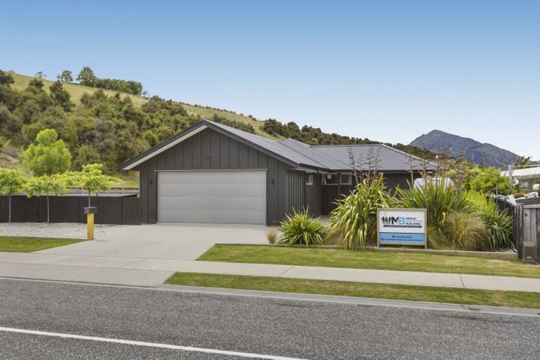 Photo of property in 10 Rifleman Street, Albert Town, Wanaka, 9305