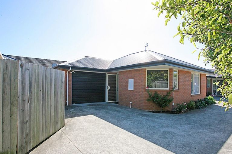 Photo of property in 82b Wainui Street, Riccarton, Christchurch, 8041