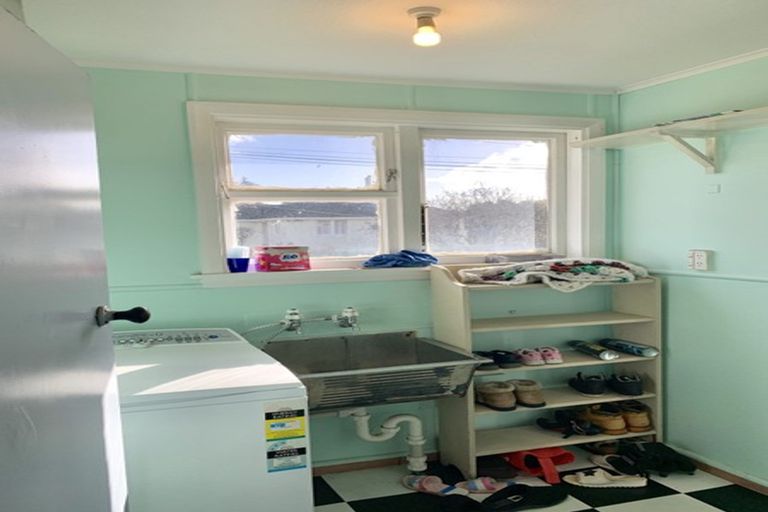 Photo of property in 10 Primrose Street, Northcote, Christchurch, 8052