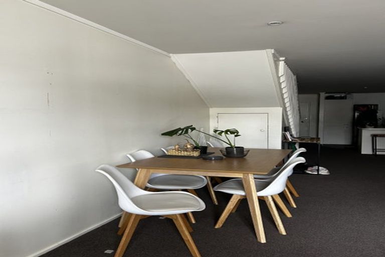 Photo of property in Grosvenor Cl, 19/6 Brown Street, Mount Cook, Wellington, 6021