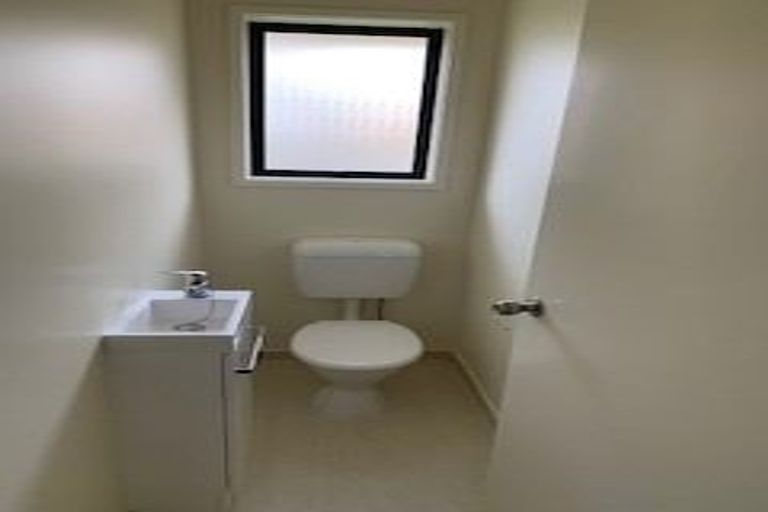 Photo of property in 6 Claywest Place, Glen Eden, Auckland, 0602