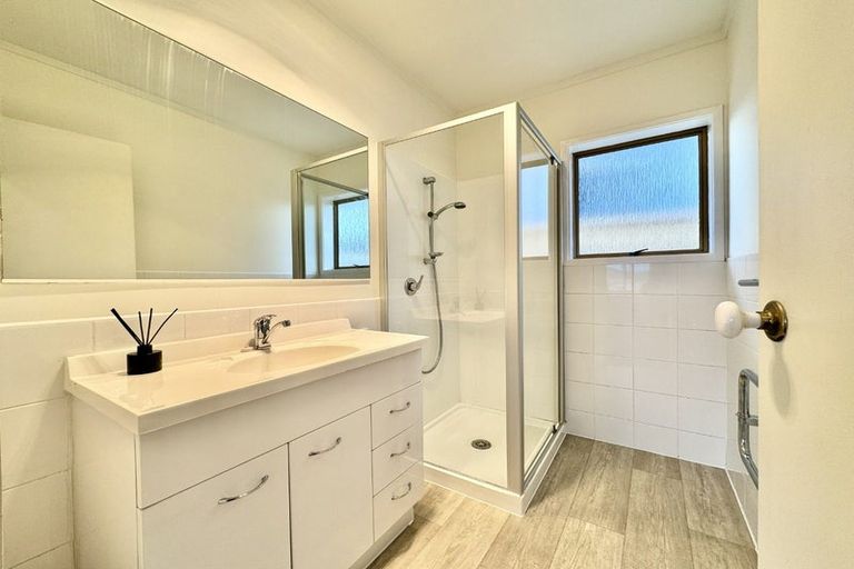 Photo of property in 2/34 Wellington Street, Papakura, 2110