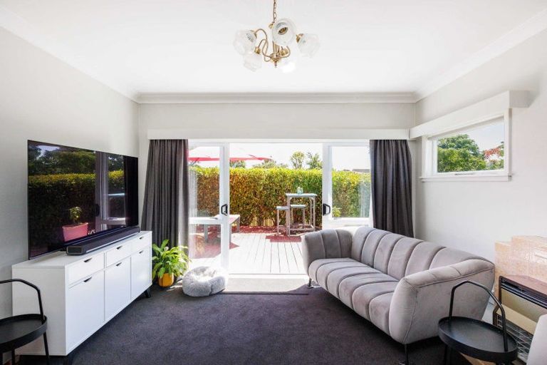 Photo of property in 30 Aberdeen Avenue, Takaro, Palmerston North, 4412