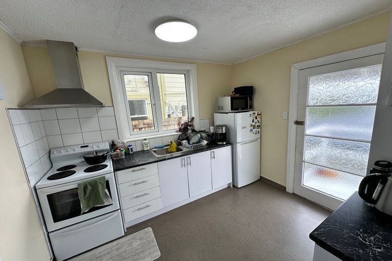 Photo of property in Rowena Hostel, 61 Ellice Street, Mount Victoria, Wellington, 6011