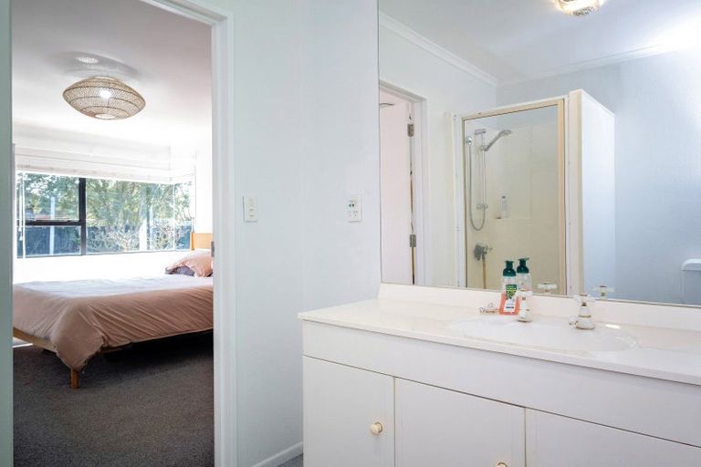 Photo of property in 14 Legorne Lane, Havelock North, 4130