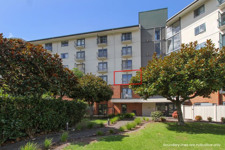 Photo of property in 3e/10 Crown Lynn Place, New Lynn, Auckland, 0600