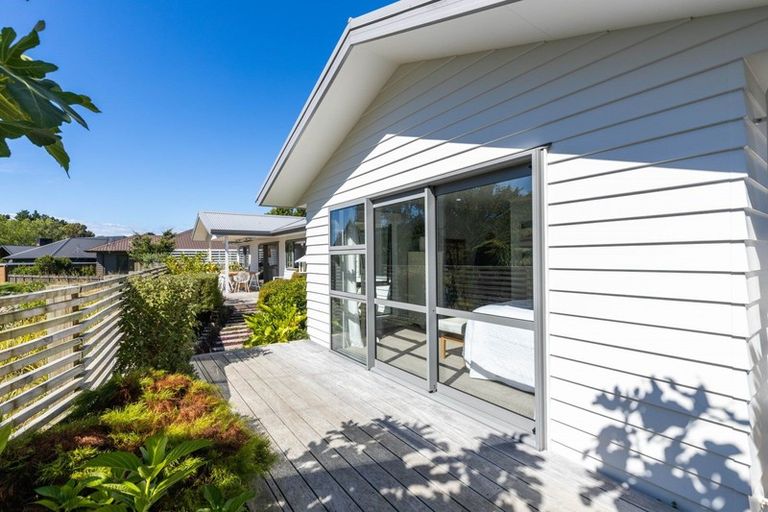 Photo of property in 4 Okoare Lane, Ferndale, New Plymouth, 4310