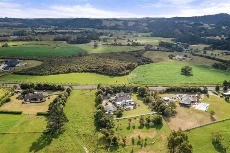 Photo of property in 490 Whitehills Road, Waitoki, Silverdale, 0994