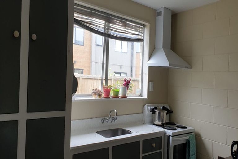 Photo of property in 5/19 Hargest Crescent, Sydenham, Christchurch, 8023