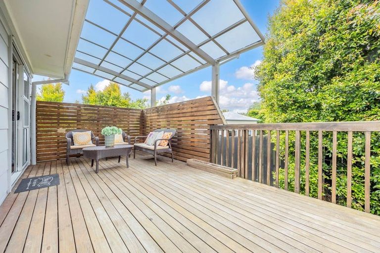 Photo of property in 138 Moire Road, West Harbour, Auckland, 0618