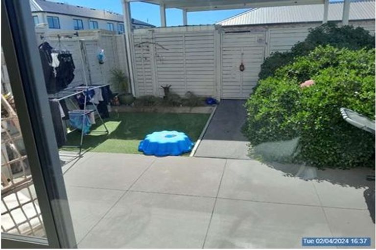 Photo of property in 12 Adlam Lane, Takanini, 2112