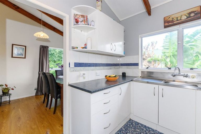 Photo of property in 1/21 Captain Scott Road, Glen Eden, Auckland, 0602