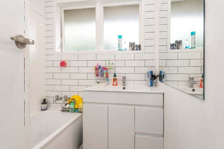 Photo of property in 4/277 Main South Road, Hornby, Christchurch, 8042