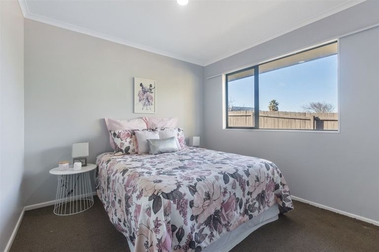 Photo of property in 23 Wai Iti Place, Clendon Park, Auckland, 2103