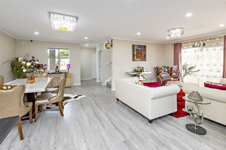 Photo of property in 45b Russell Road, Manurewa, Auckland, 2102