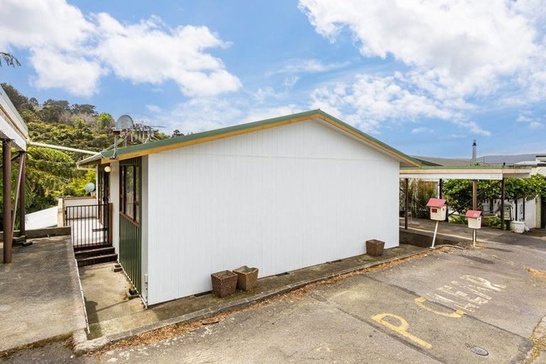 Photo of property in 9a City View Grove, Harbour View, Lower Hutt, 5010