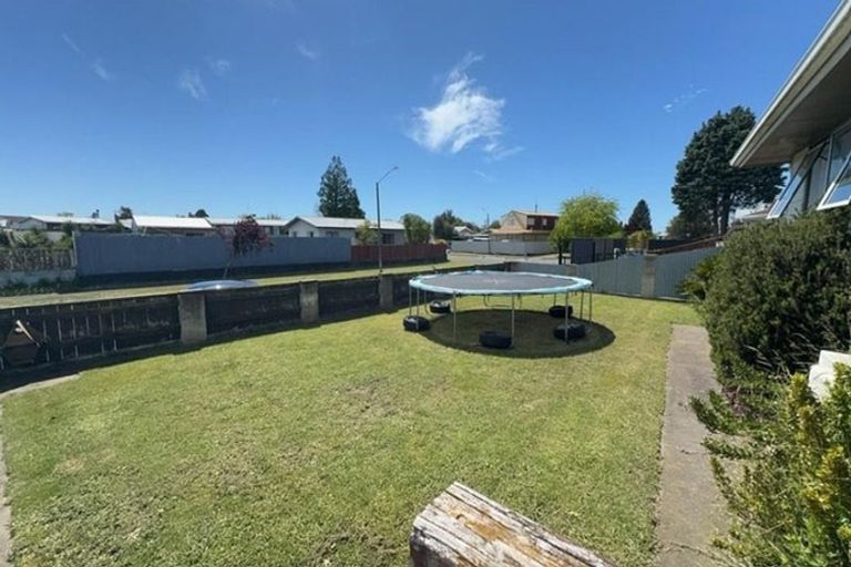 Photo of property in 15 Kingsley Drive, Flaxmere, Hastings, 4120