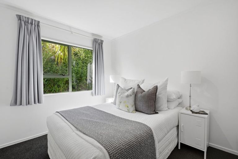 Photo of property in 1/4 Knott Road, Stanmore Bay, Whangaparaoa, 0932