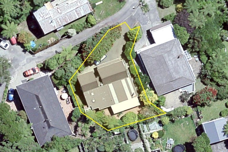 Photo of property in 39 Homewood Crescent, Karori, Wellington, 6012